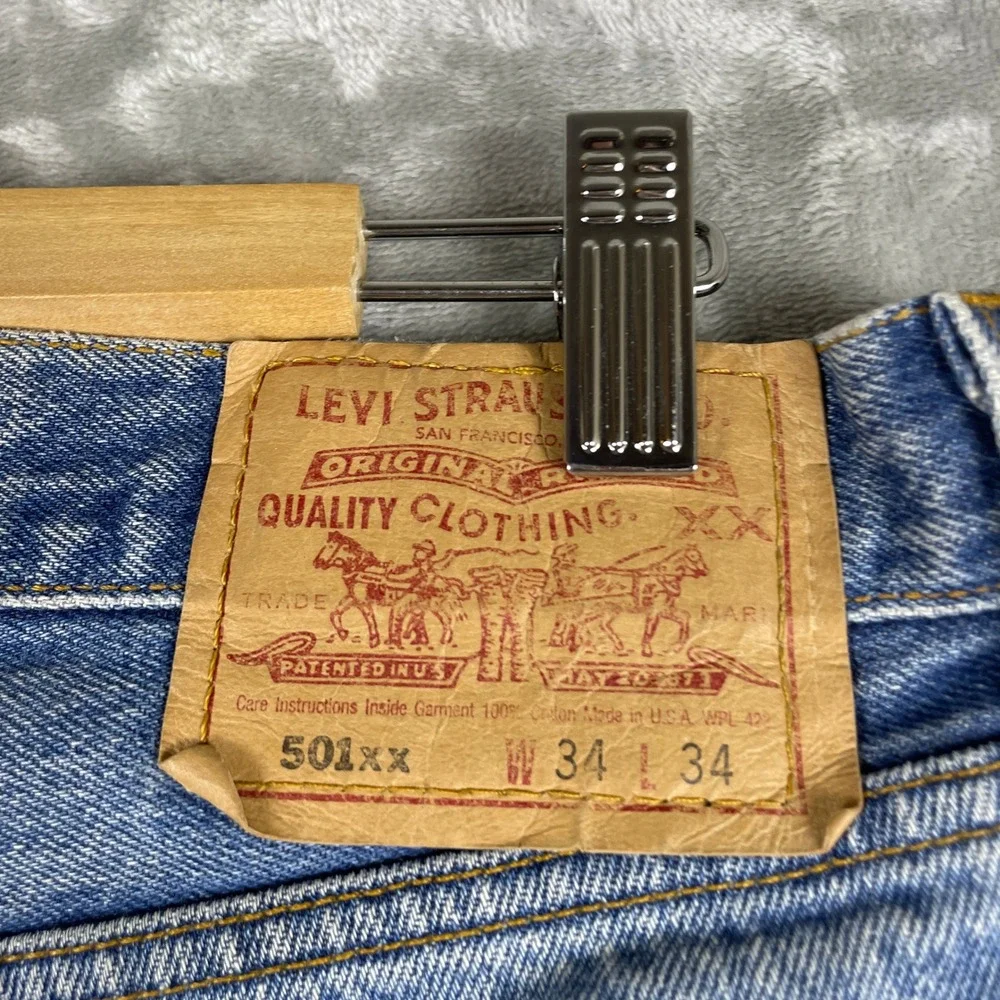 Levis item good
